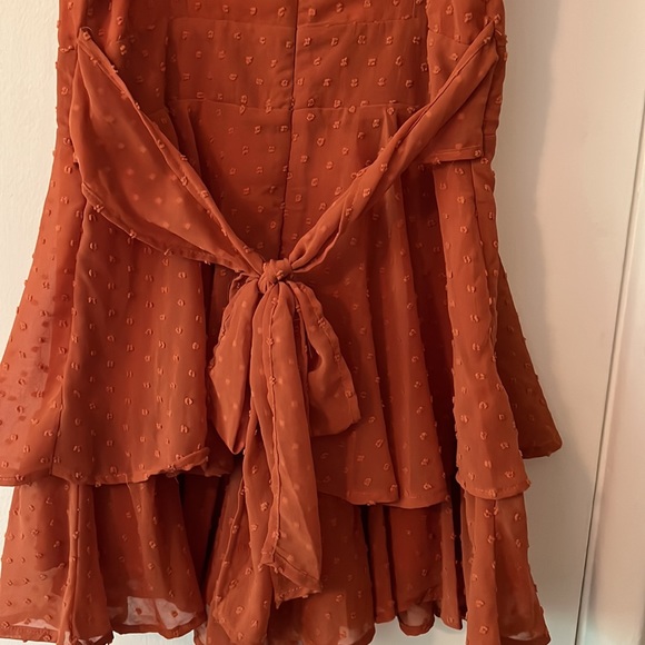 Burnt orange v-neck  ENTRO romper - Picture 5 of 6